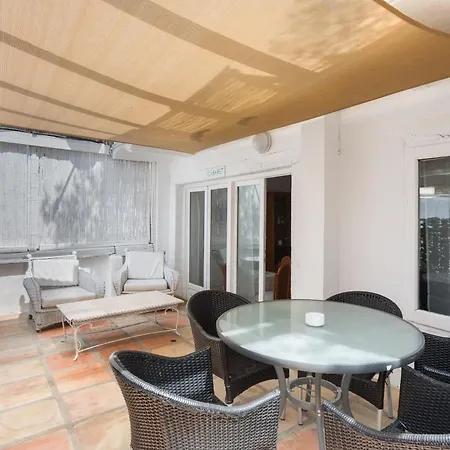 Oliwood - Cabaret Apartment