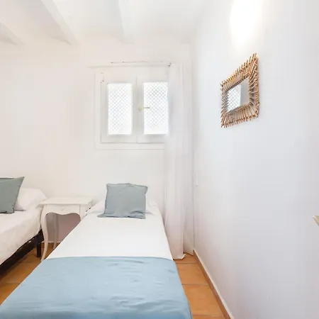 Oliwood - Cabaret Apartment *